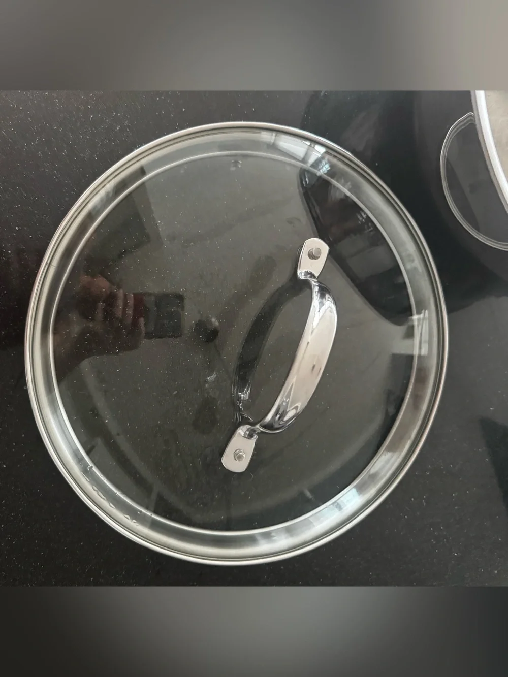 Calphalon 3Qt Sauce Pan with Long Handle with lid
